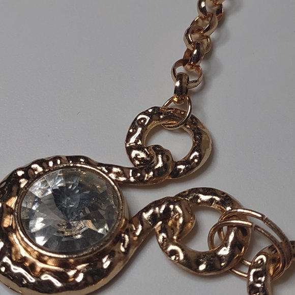 Pretty Gold Tone Metal And Clear Plastic Necklace Adjustable 18.5 To 20.5 Inches - Picture 6 of 11